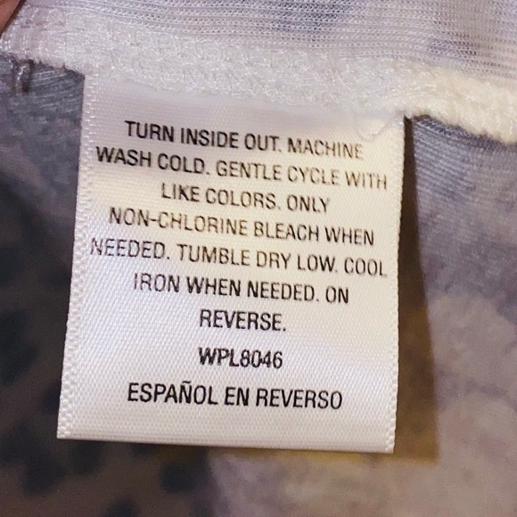 Style & Co Animal Snakeskin Cheetah 🐆 Print Shirt - Picture 4 of 5